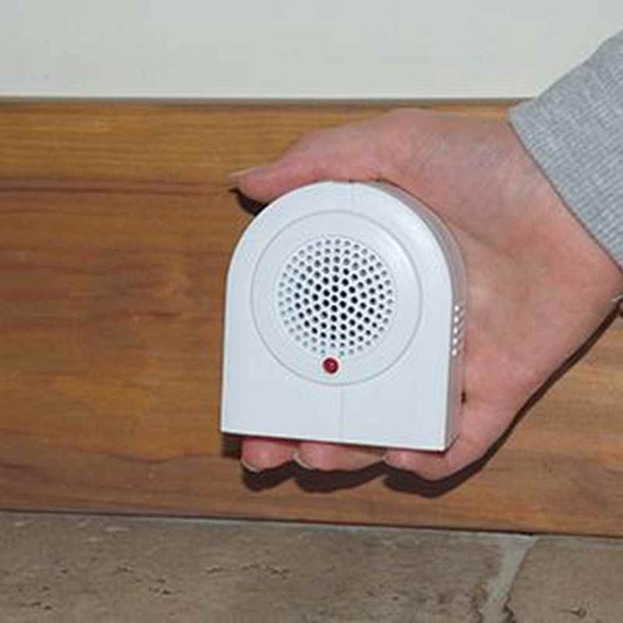 Big Cheese Anti Mouse Battery Powered Mouse Repellent - Image 3